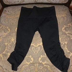 Lululemon In The Flow crops! Size 4!